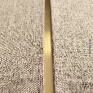 Tekstiilpaneelid: paigaldusviis vahedega dekoratiivriba jaoks